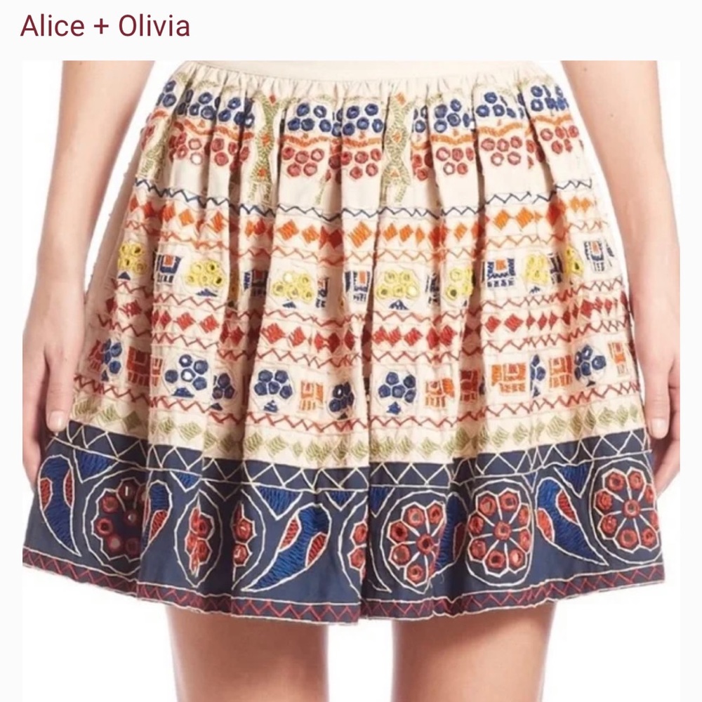 Alice and Olivia Tania mini skirt gently pre-used
